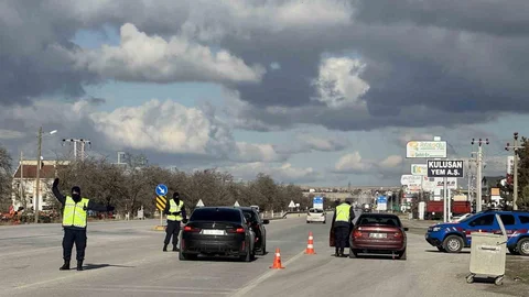 Konya'da Yılbaşı Öncesi Trafik Denetimleri Artırıldı