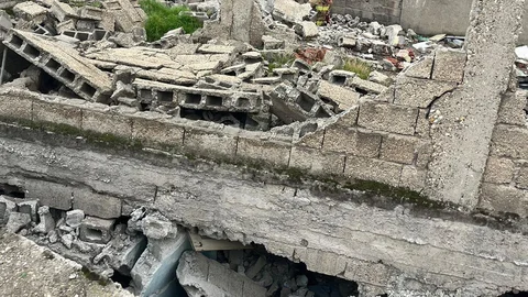 Kahramanmaraş'ta Metruk Ev Çöktü