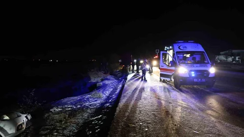 Buzlanma Nedeniyle 6 Trafik Kazası Oldu