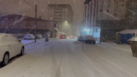 Ağrı Patnos'ta Kar Yağışı Ulaşımı Aksattı