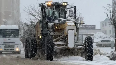 Elazığ’da Kış Koşullarına Karşı Mücadele Devam Ediyor
