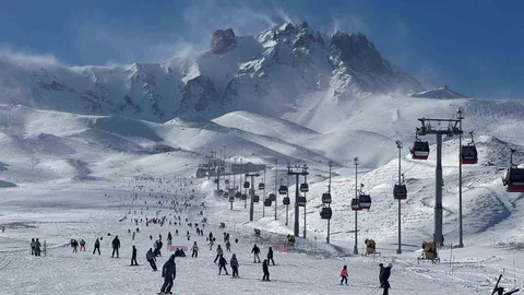 Erciyes'te Kayak Severler Buluştu