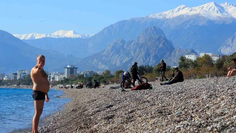 Antalya'da Kış Ortasında Deniz Keyfi