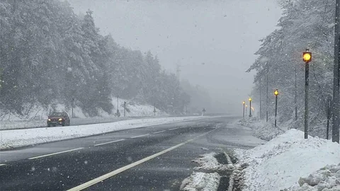 Bolu Dağı'nda Kar Yağışı Yeniden Başladı