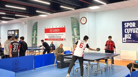 Elazığ'da Masa Tenisi Müsabakaları Yapıldı