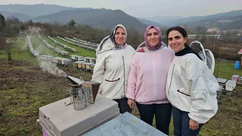 Zonguldak'ta Anne Kızların Arıcılık Faaliyeti