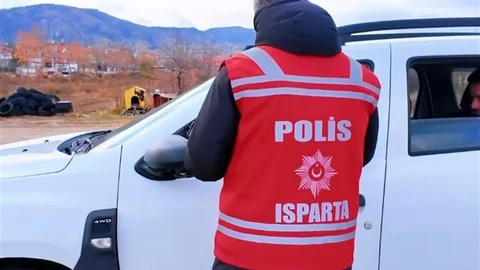 Isparta'da Aranan 30 Kişi Yakalandı