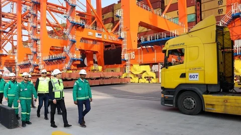 Mersin Limanı Mega Gemilere Ev Sahipliği Yapıyor