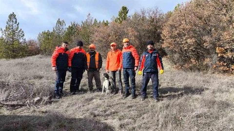 Eskişehir'de Çukura Düşen Köpek Kurtarıldı
