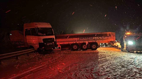 Bolu'da Trafik Kazası: 2 Yaralı