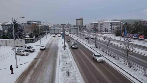 Malatya'da Yoğun Kar Yağışı Etkili Oldu