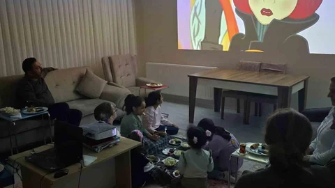 Bilecik'te Çocuklara Çizgi Film Etkinliği