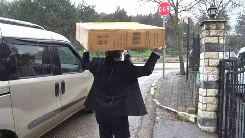 Karlı Havada Yardım Faaliyetleri Devam Ediyor