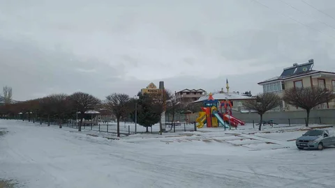 Yunak'ta İlk Kar Yağışı Gerçekleşti