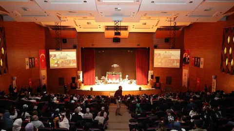 Cengiz Aytmatov'a Talas'ta Anma Töreni