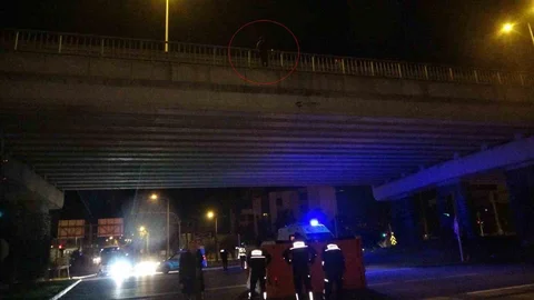 Antalya'da Kadını İntihardan Kurtaran Olay