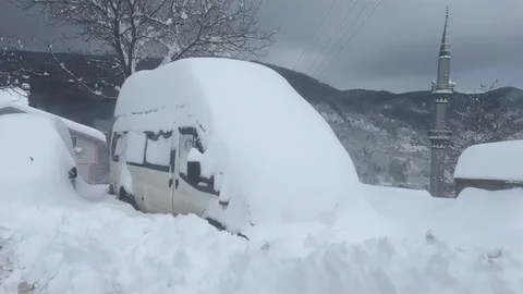 Sakarya'da Kar Kalınlığı 1 Metreye Ulaştı