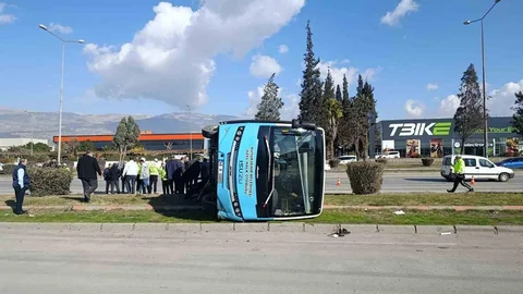 Kahramanmaraş'ta Otobüs Devrildi, 13 Yaralı