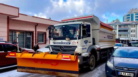 Ankara'da Kar Yağışı Ekipleri Teyakkuzda