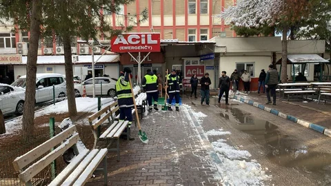 Gaziantep'te Karla Mücadele Devam Ediyor