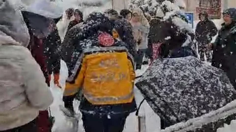 Karabük'te Öğrenci Merdivenden Düşerek Yaralandı
