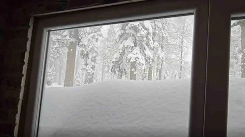 Düzce'de Kar Kalınlığı 1.5 Metreye Ulaştı