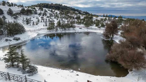 Spil Dağı Karla Kaplandı