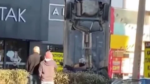 Mersin'de Takla Atan Otomobilin Anları Görüntülendi