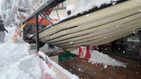 Safranbolu’da Kar Yağışı Sonrası Çöken Tenteneler