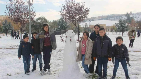Şanlıurfa'da Yıllar Sonra Kar Yağdı