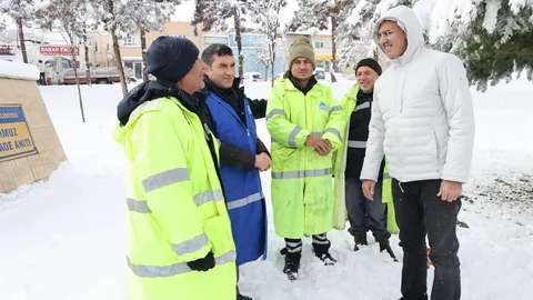 Eyyübiye'de Kar Temizleme Çalışmaları