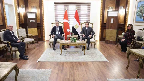 Sağlık Bakanı Mısır'da Toplantı Yaptı