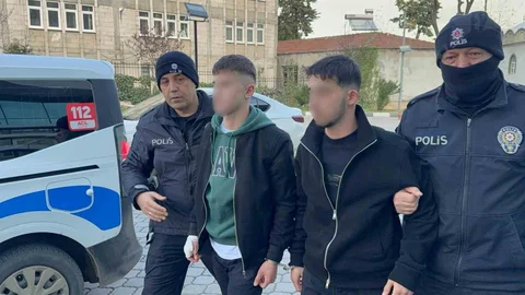 Samsun'da Bıçaklı Kavga: 3 Yaralı 2 Tutuklu