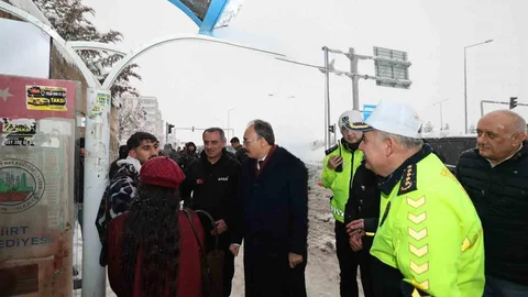 Siirt'te Karla Mücadele Çalışmaları İncelendi