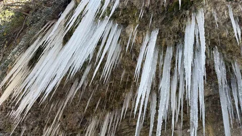 Adana’da Buz Sarkıtları Görüntülendi