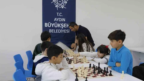 Aydın'da Satranç Eğitimleri Devam Ediyor