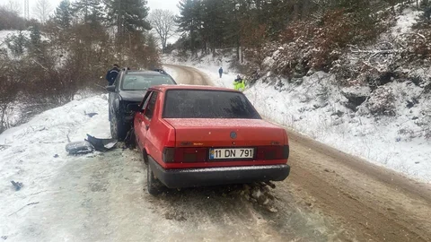 Bilecik'te Trafik Kazası: 4 Yaralı