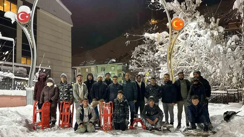 Çatak'ta Kar Eğlencesi Yapıldı