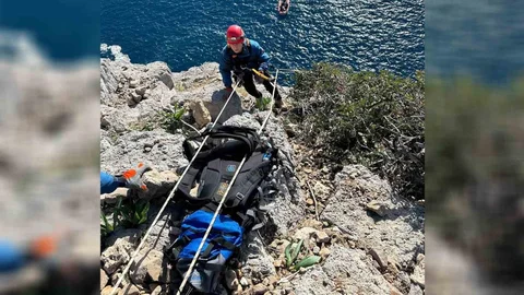 Mersin'de Mahsur Kalan Keçi Kurtarıldı