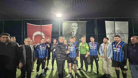 Beyağaç'ta Halı Saha Turnuvası Şampiyonu Belli Oldu