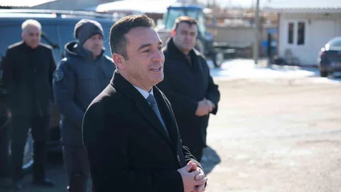 Dökmeci, Çalışanlarına Yılbaşı Primi Verdi