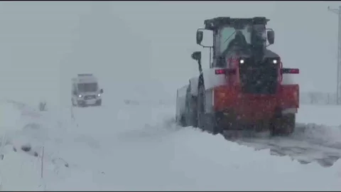 Gercüş'te Kapanan Yollar Yeniden Ulaşıma Açıldı