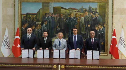 Gaziantep'te Öğrencilere Destek Protokolü İmzalandı