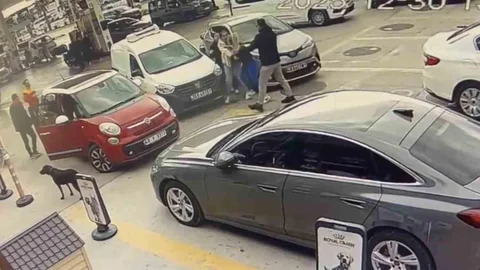 Bodrum'da Maddi Hasarlı Kaza Sonrası Kavga Çıktı