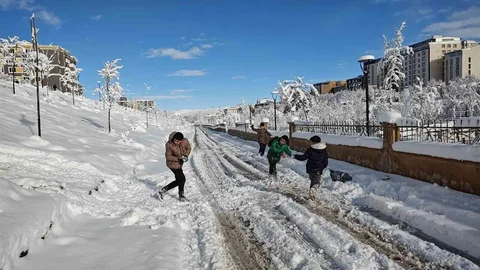 Muş’ta Eğitime Kar Engeli