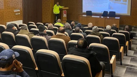 Bayburt'ta Servis Sürücülerine Eğitim Verildi