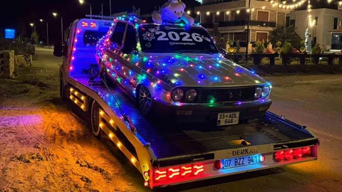 Toros'un LED Işıklarla Süslü Gösterimi