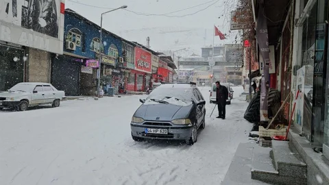 Malatya'da Kar Yağışı Etkili Oluyor