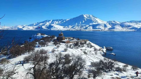 Akdamar Adası'nda Doğa Etkinliği