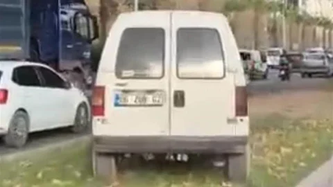 İzmir'de Sürücüye Ceza Kesildi